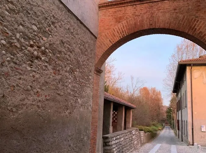 L'antica Corte Lazzago Πανσιόν Όπως