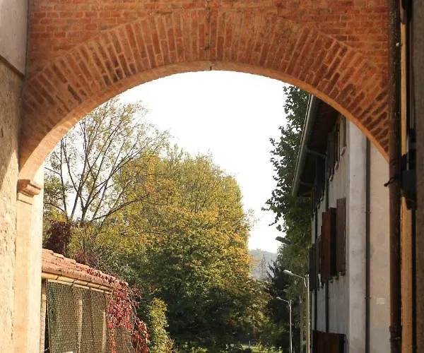 L'antica Corte Lazzago Πανσιόν Όπως