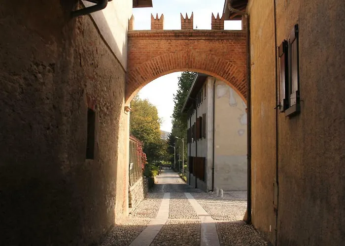 L'antica Corte Lazzago 3* Όπως