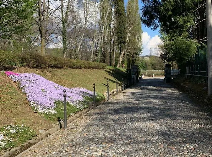 L'antica Corte Lazzago Pensjonat 4*